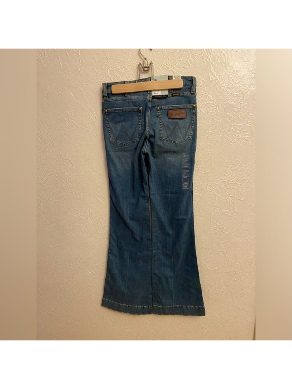 Wrangler new with tag jeans flared - Picture 8 of 9